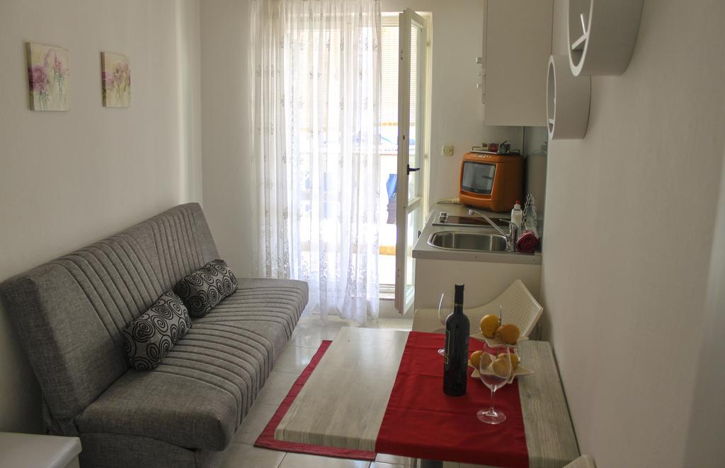 Roko Apartments Биоград-на-Мору Экстерьер фото